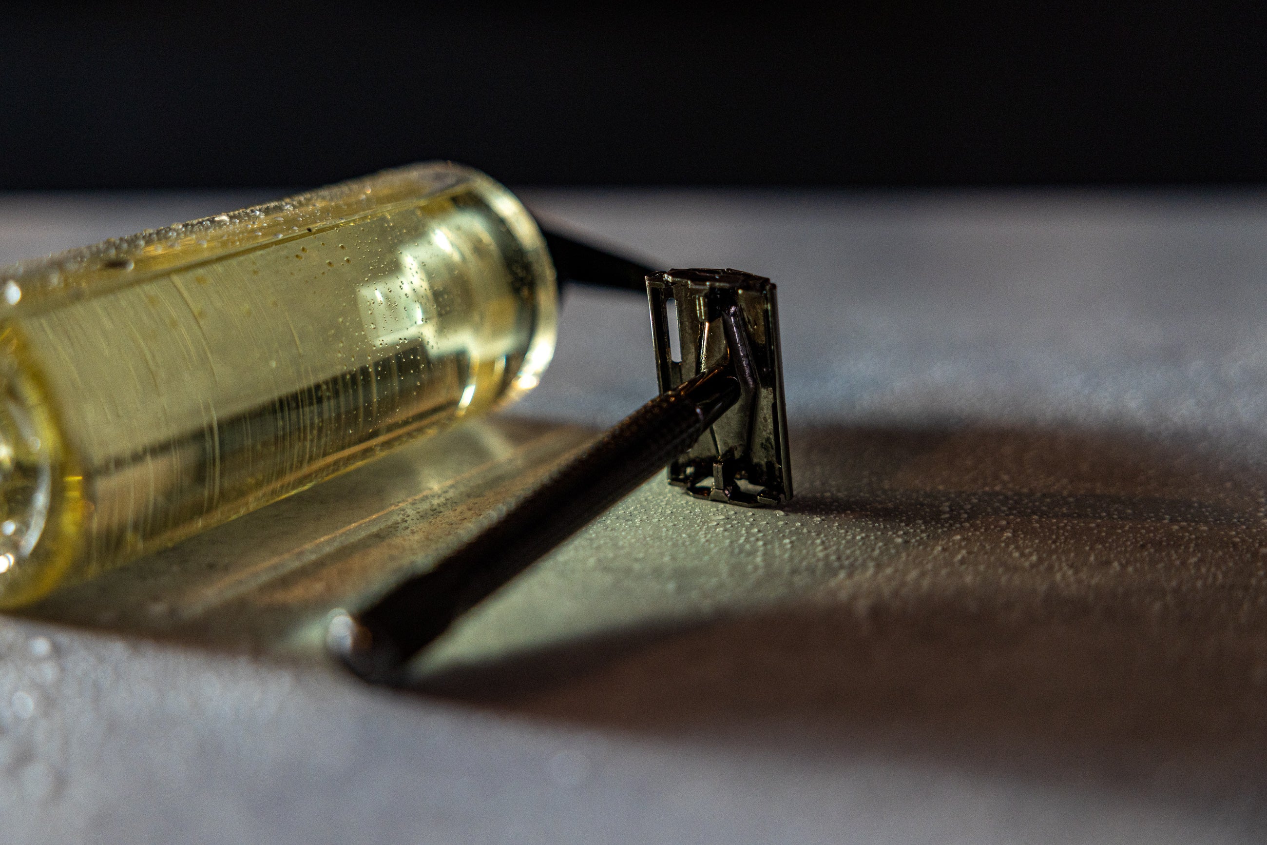 The Benefits of Shaving with Oil
